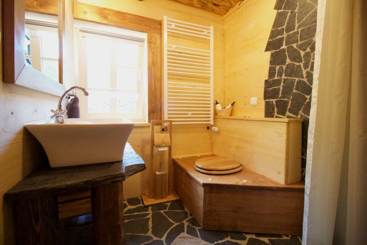 Ferienhaus Anno Dazumal, Wie Zu Opa'S Zeiten Klingenthal Buitenkant foto