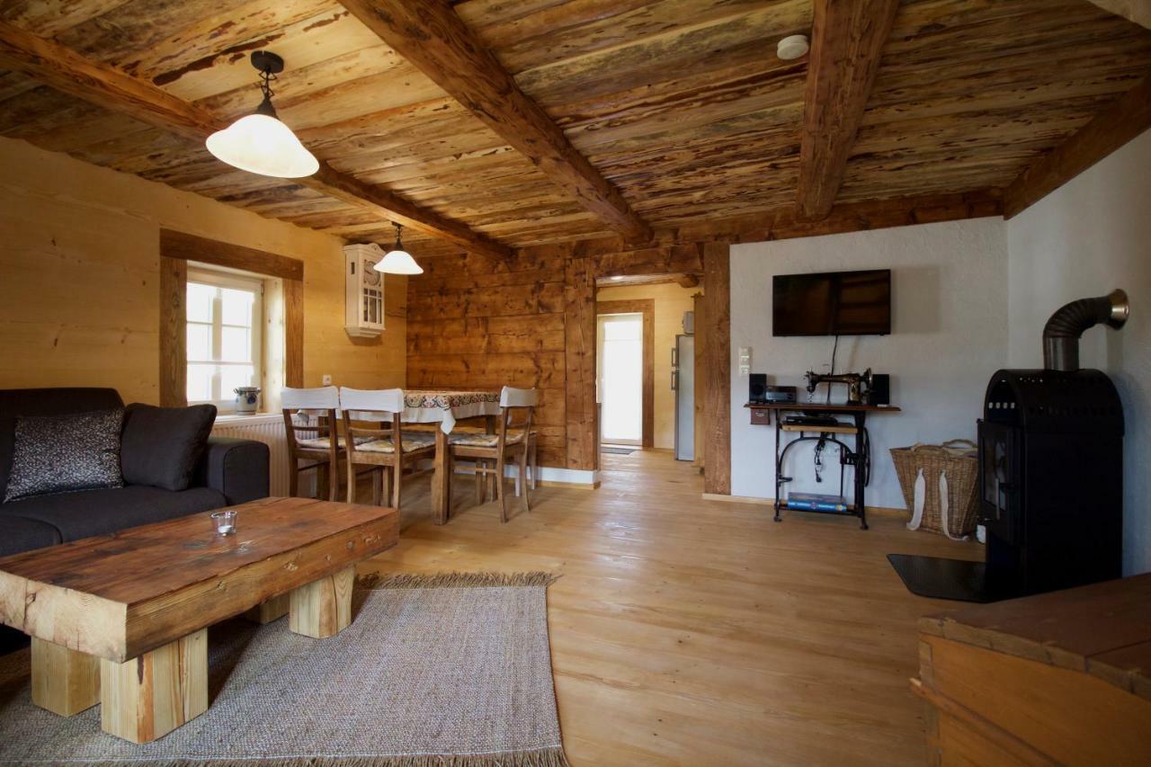 Ferienhaus Anno Dazumal, Wie Zu Opa'S Zeiten Klingenthal Buitenkant foto