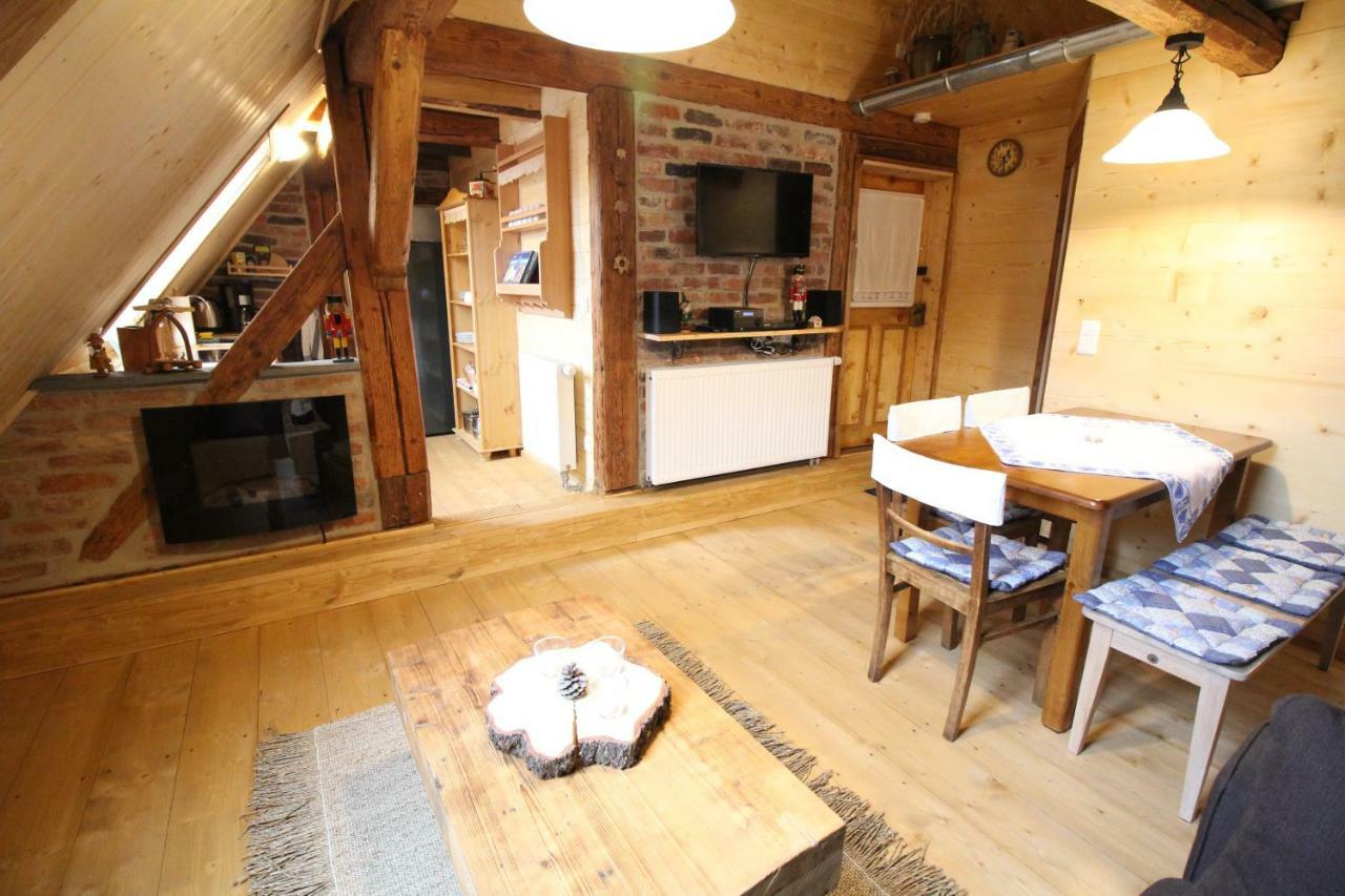 Ferienhaus Anno Dazumal, Wie Zu Opa'S Zeiten Klingenthal Buitenkant foto