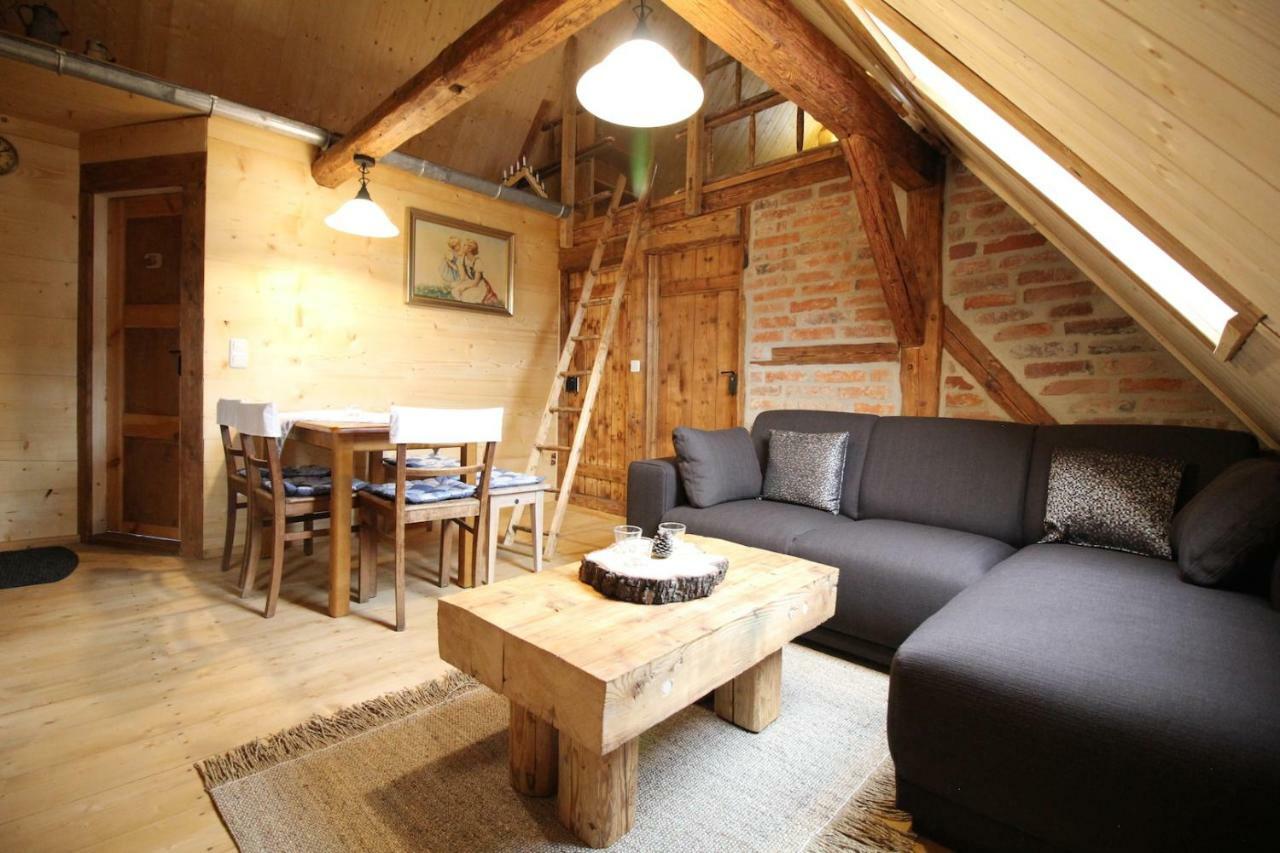 Ferienhaus Anno Dazumal, Wie Zu Opa'S Zeiten Klingenthal Buitenkant foto