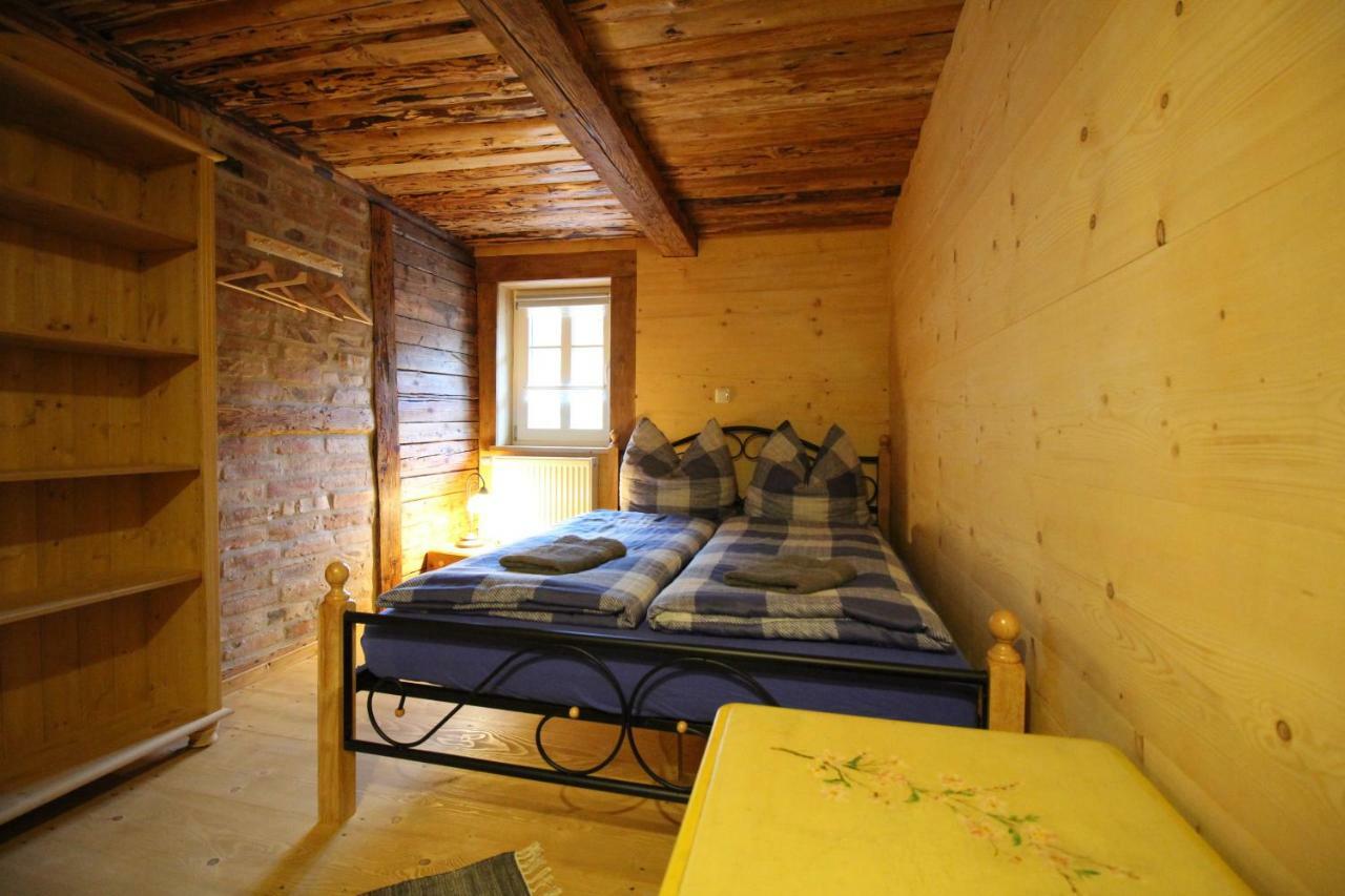 Ferienhaus Anno Dazumal, Wie Zu Opa'S Zeiten Klingenthal Buitenkant foto