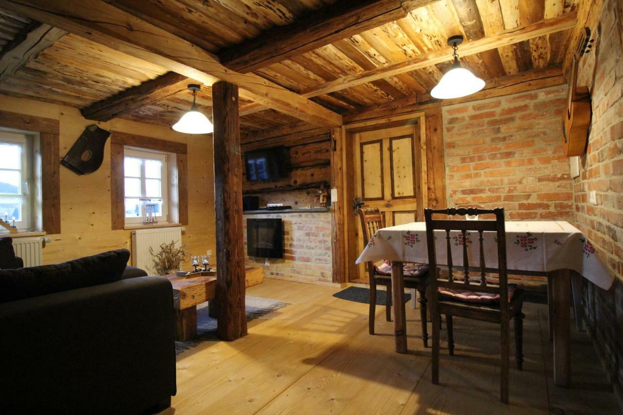 Ferienhaus Anno Dazumal, Wie Zu Opa'S Zeiten Klingenthal Buitenkant foto